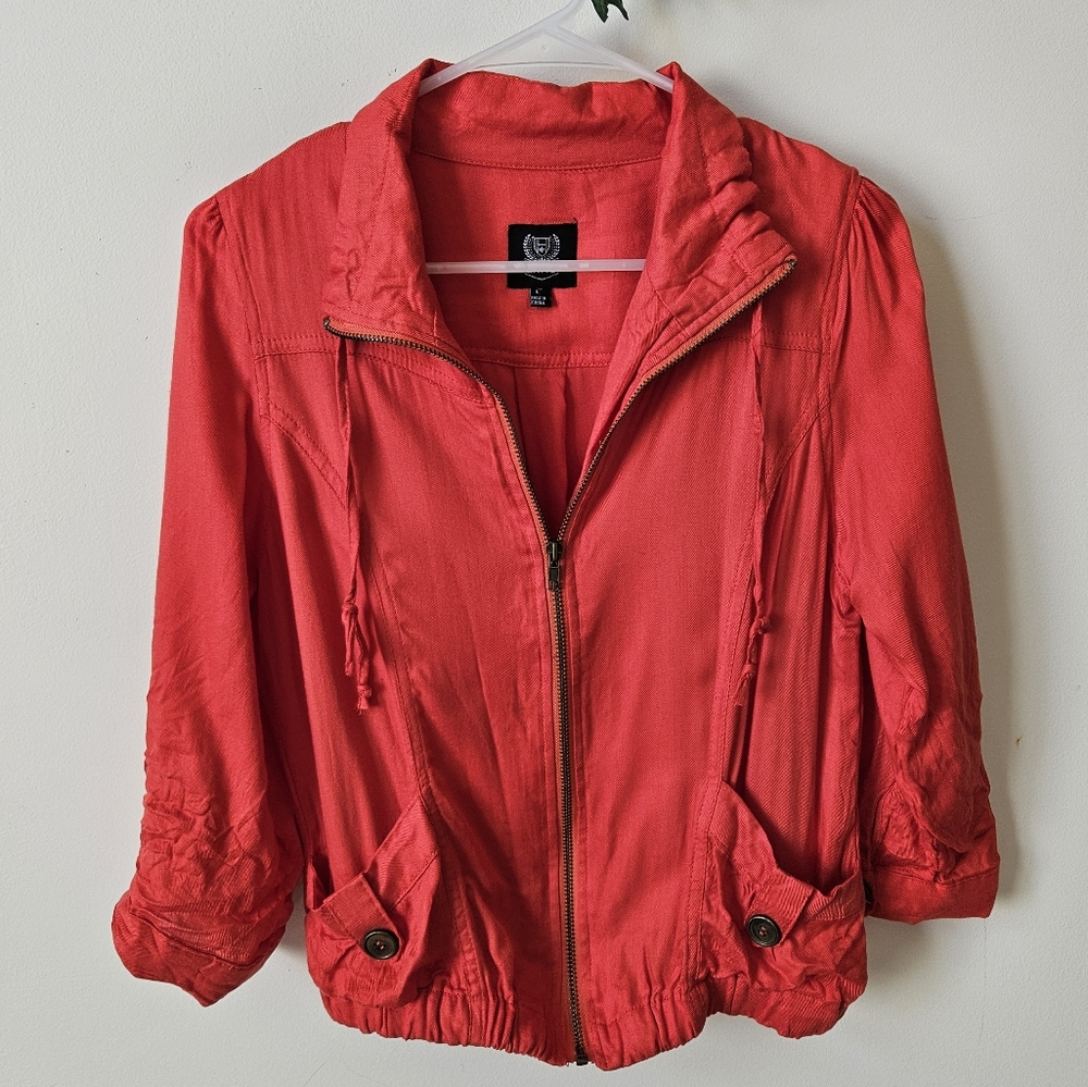 ✨️NWOT✨️ Vibrant Red-Orange Zip Up Shaket